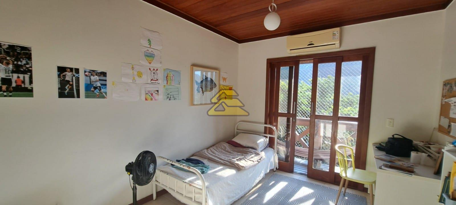 Casa para alugar com 5 quartos, 224m² - Foto 13