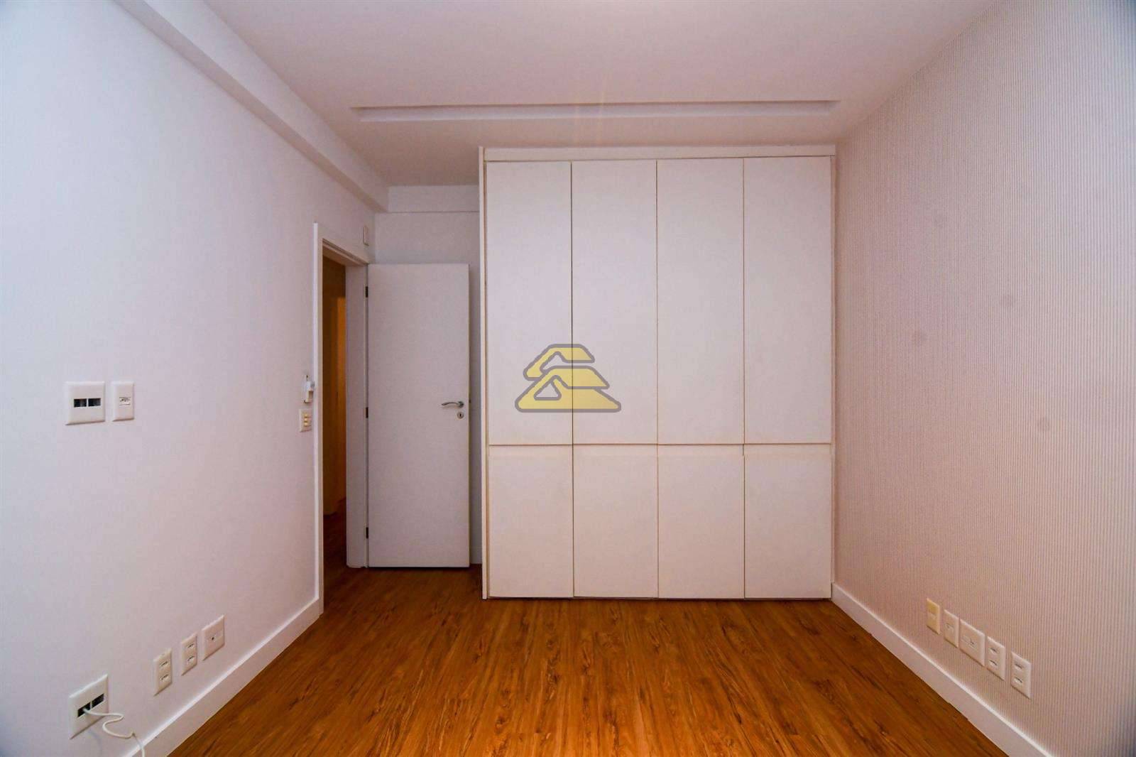 Apartamento à venda com 3 quartos, 263m² - Foto 15