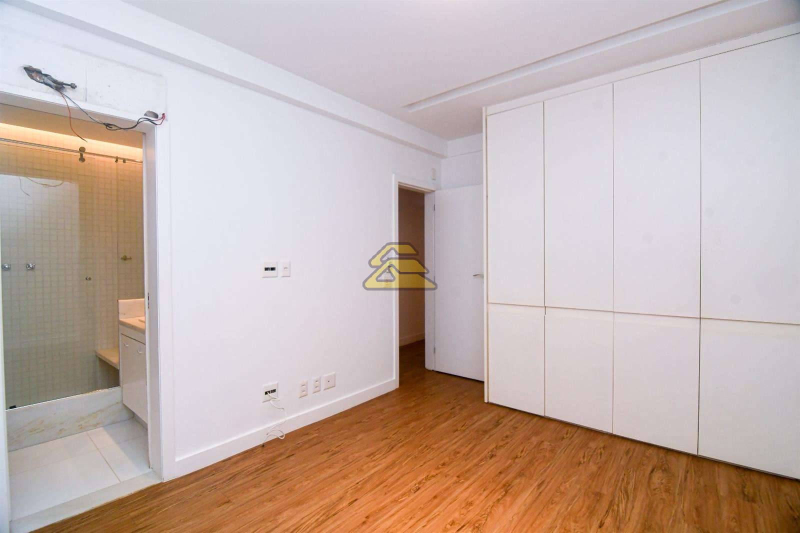 Apartamento à venda com 3 quartos, 263m² - Foto 16