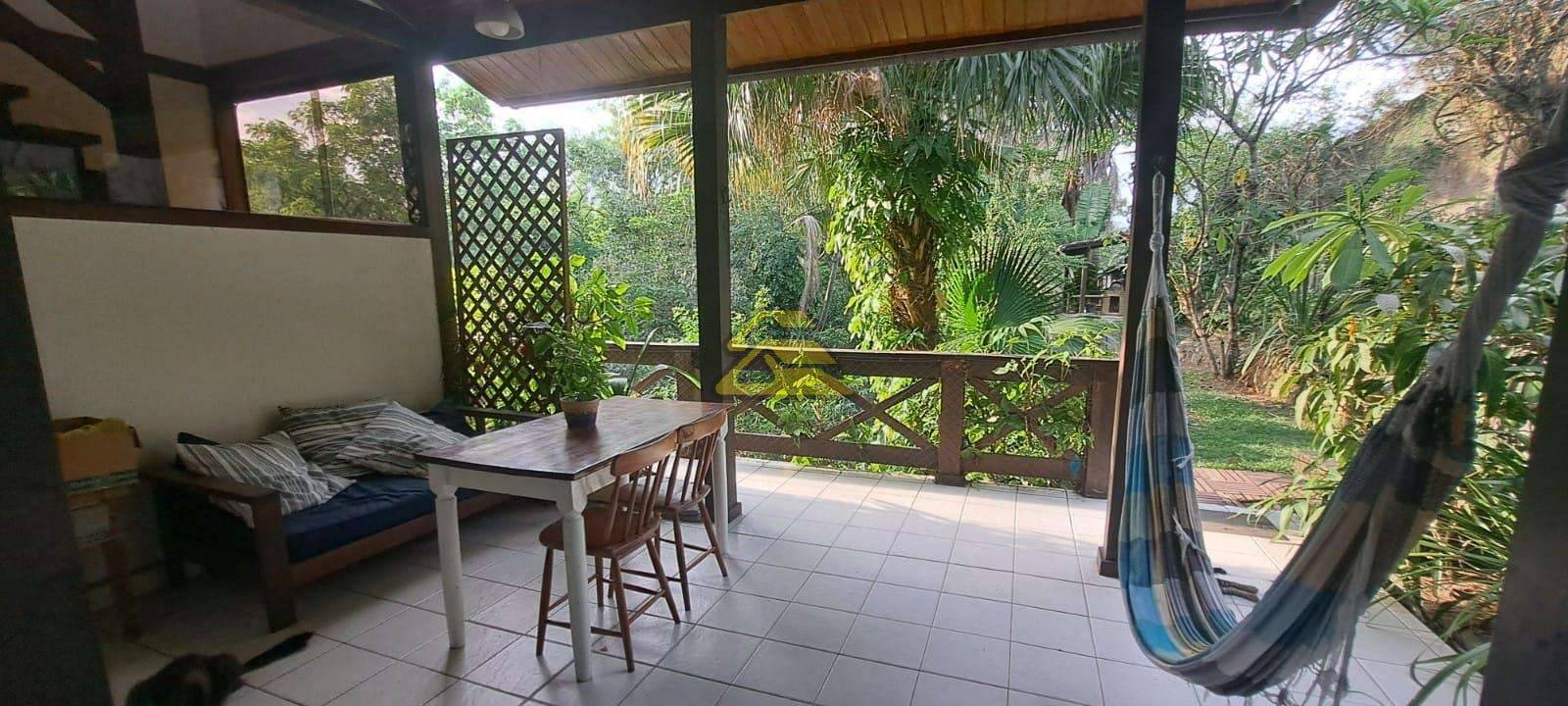 Casa à venda com 5 quartos, 224m² - Foto 1