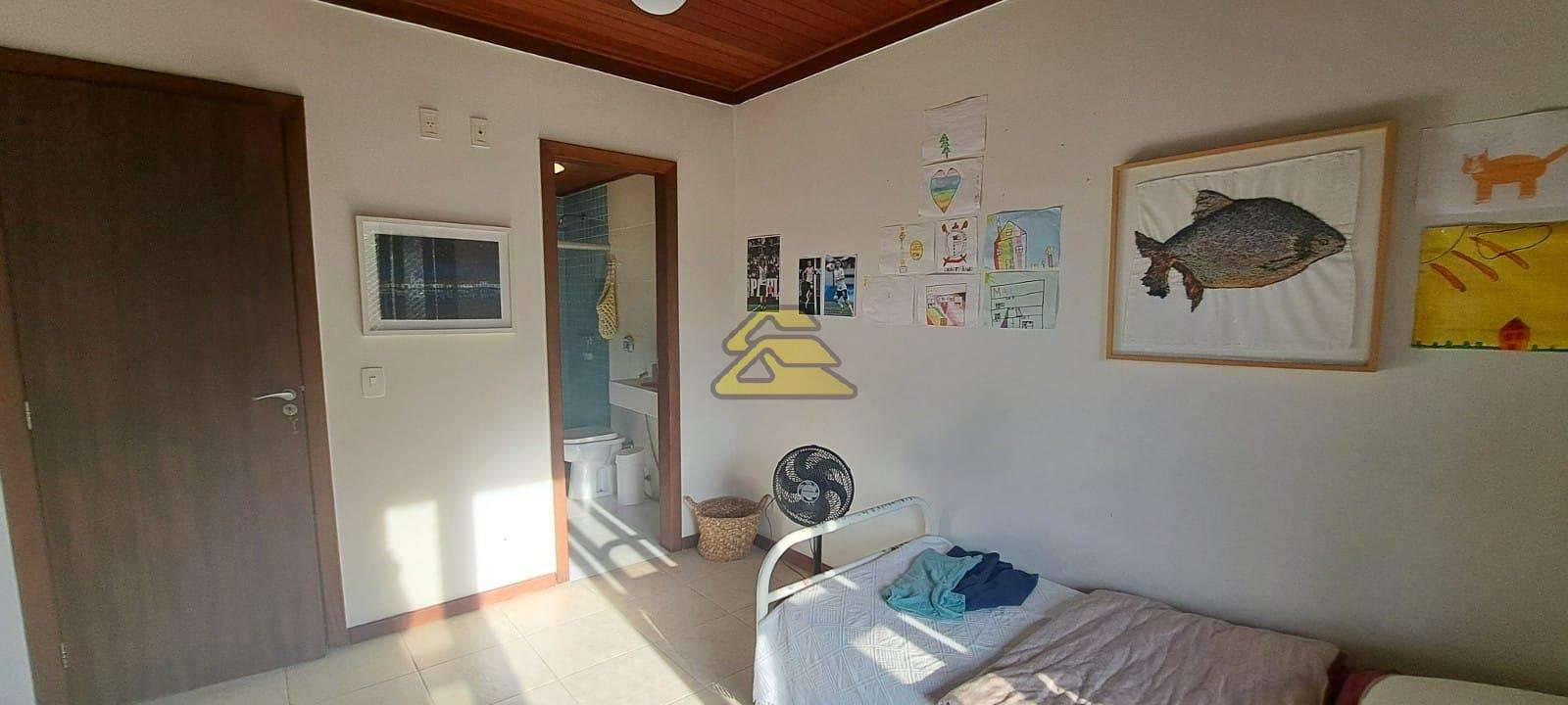 Casa à venda com 5 quartos, 224m² - Foto 19