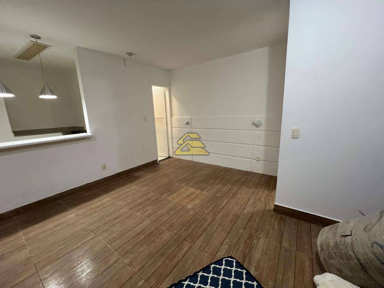 Kitnet e Studio à venda com 1 quarto, 31m² - Foto 2