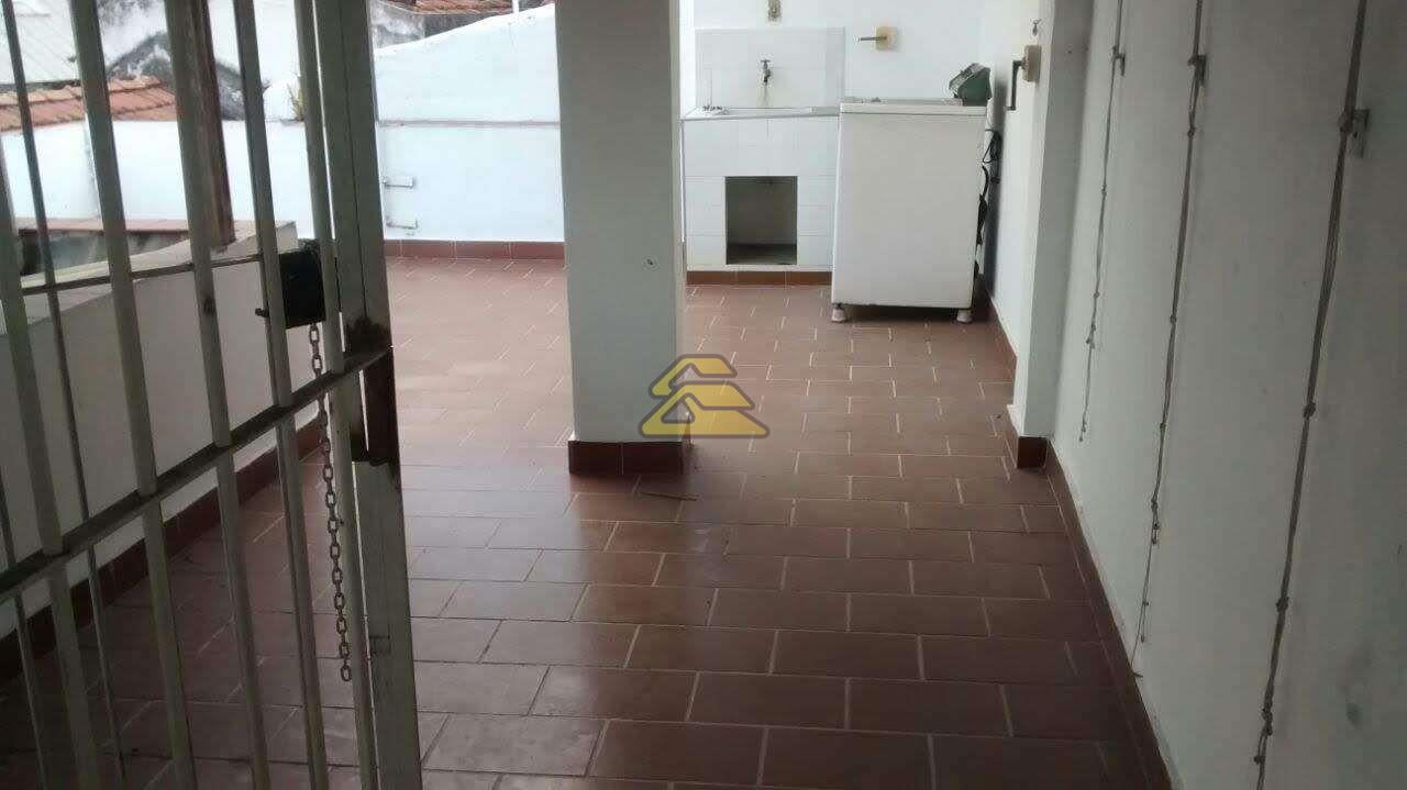 Casa à venda com 4 quartos, 189m² - Foto 12