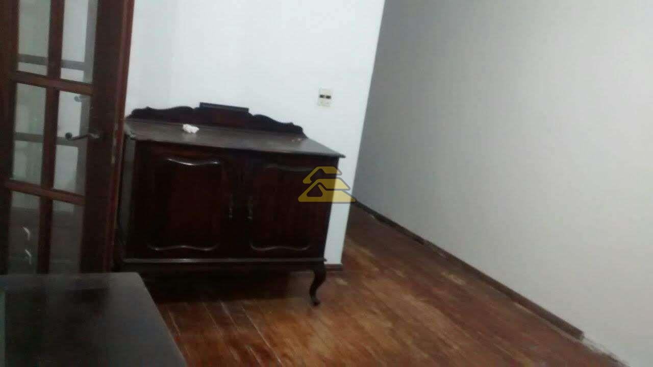 Casa à venda com 4 quartos, 189m² - Foto 26