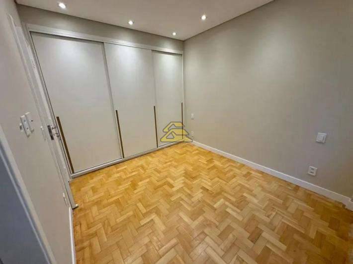 Apartamento à venda com 2 quartos, 70m² - Foto 1