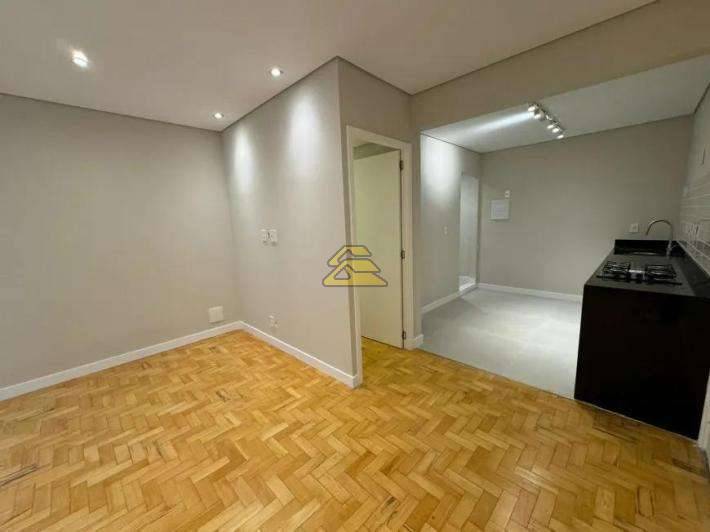 Apartamento à venda com 2 quartos, 70m² - Foto 4