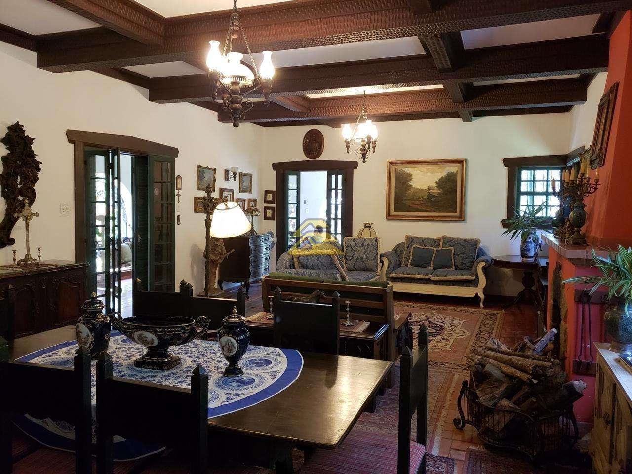 Fazenda à venda com 5 quartos, 188m² - Foto 1