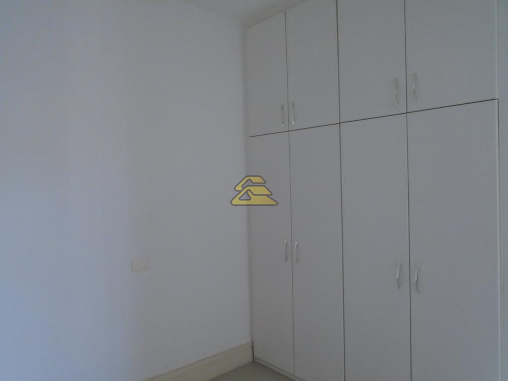 Apartamento para alugar com 2 quartos, 70m² - Foto 8