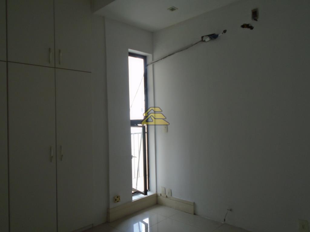 Apartamento para alugar com 2 quartos, 70m² - Foto 10