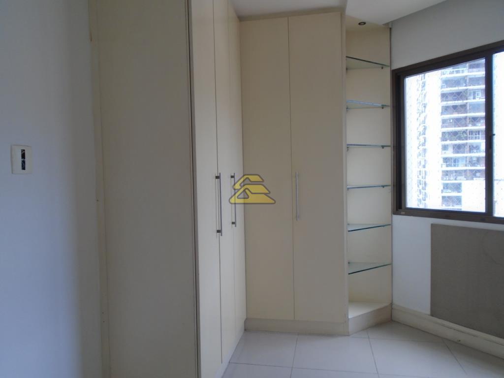 Apartamento para alugar com 2 quartos, 70m² - Foto 15