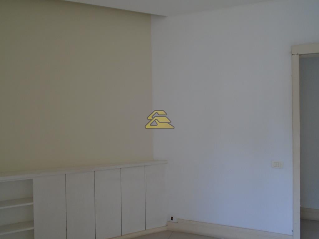 Apartamento para alugar com 2 quartos, 70m² - Foto 17