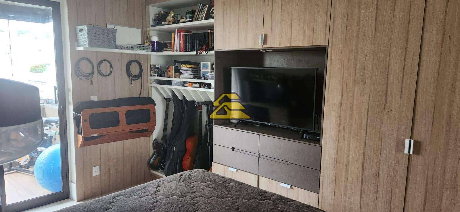 Cobertura à venda com 3 quartos, 247m² - Foto 17