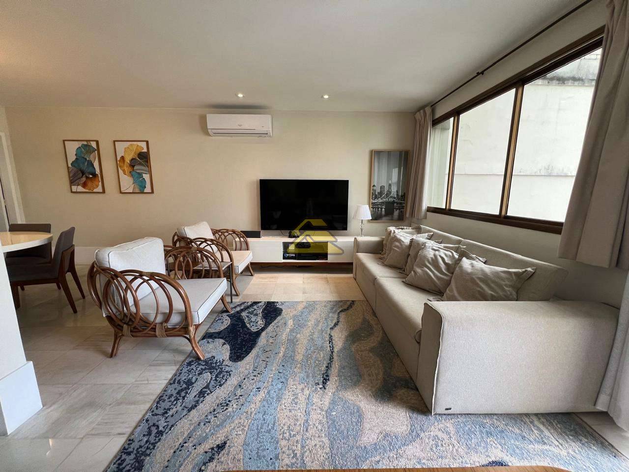 Apartamento à venda com 3 quartos, 130m² - Foto 2