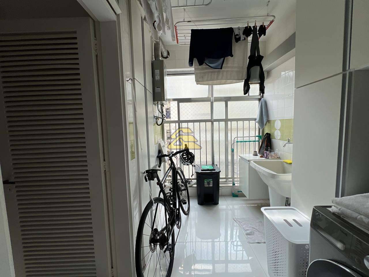 Apartamento à venda com 3 quartos, 130m² - Foto 33