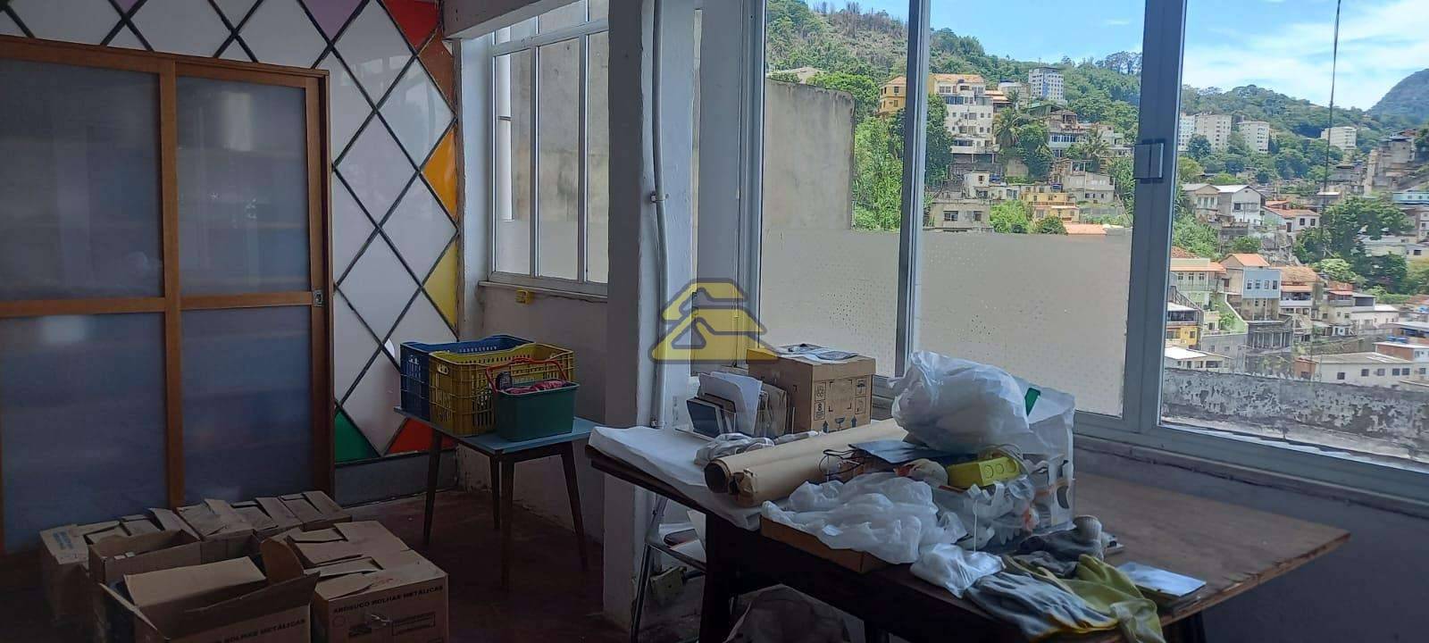 Casa à venda com 2 quartos, 61m² - Foto 4