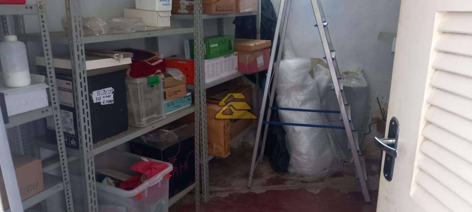 Casa à venda com 2 quartos, 61m² - Foto 6