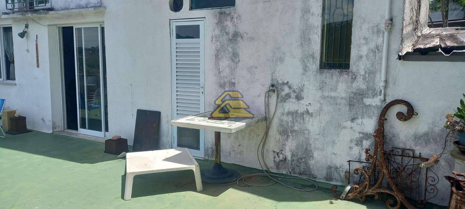 Casa à venda com 2 quartos, 61m² - Foto 35