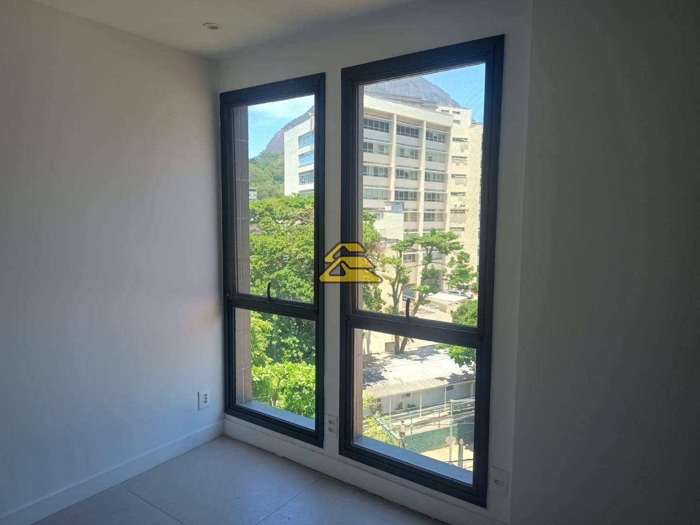 Cobertura à venda com 3 quartos, 180m² - Foto 14