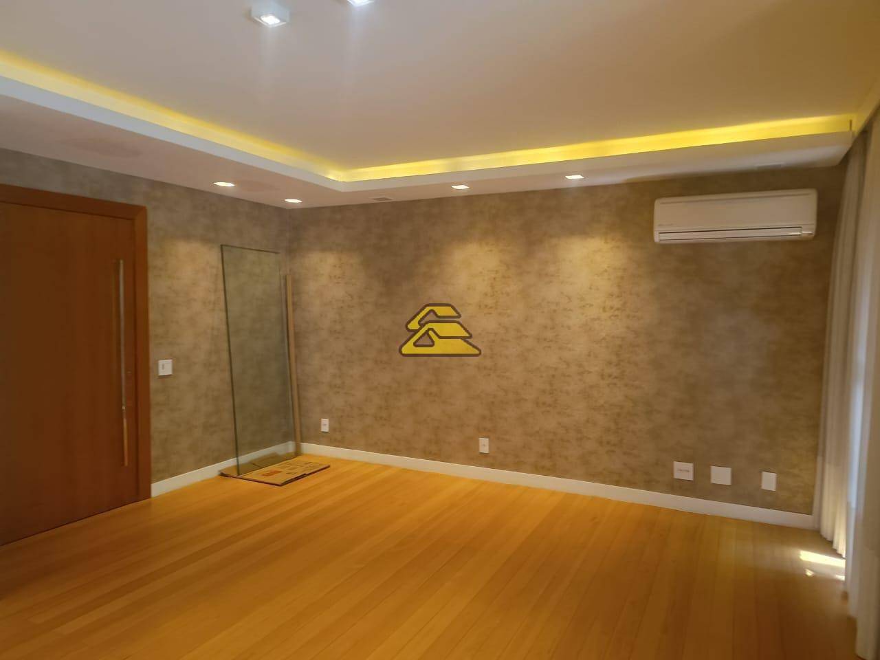 Apartamento à venda com 3 quartos, 220m² - Foto 8