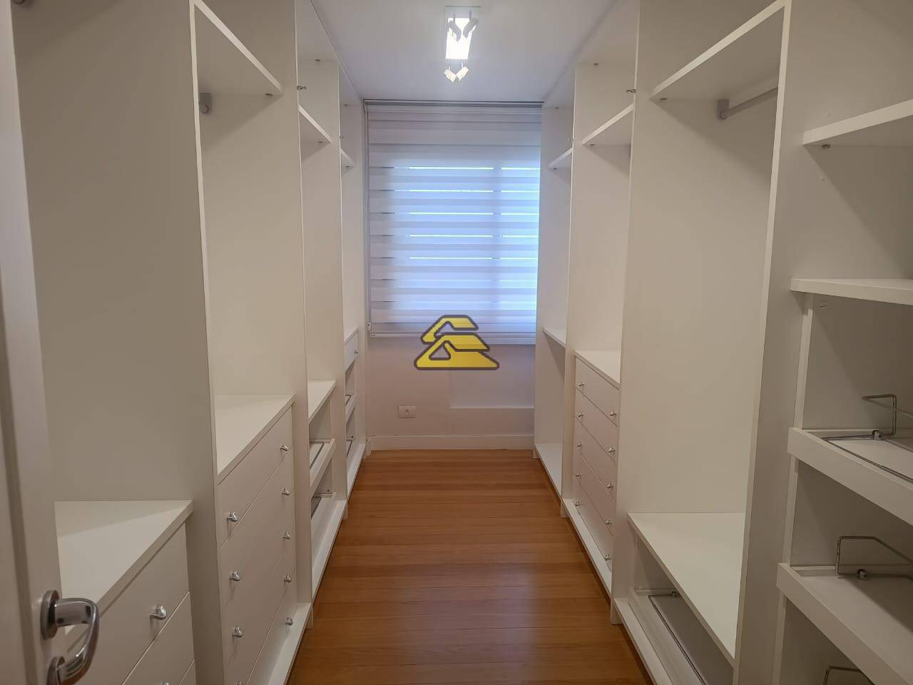 Apartamento à venda com 3 quartos, 220m² - Foto 16