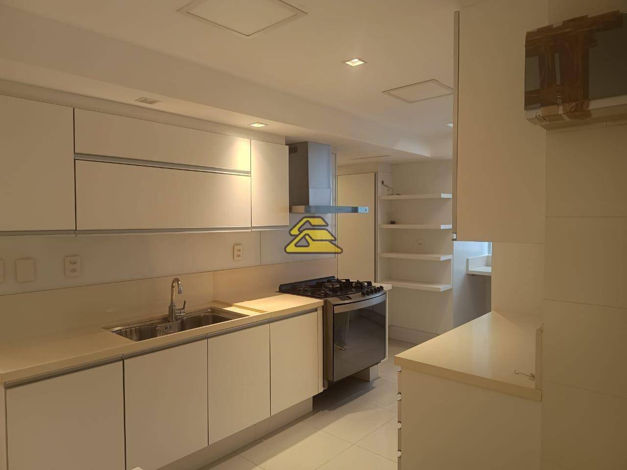 Apartamento à venda com 3 quartos, 220m² - Foto 20