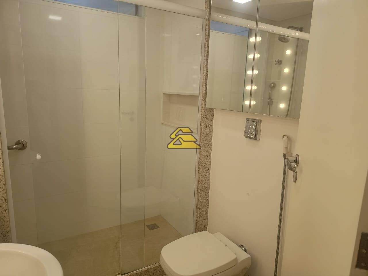 Apartamento à venda com 3 quartos, 220m² - Foto 26