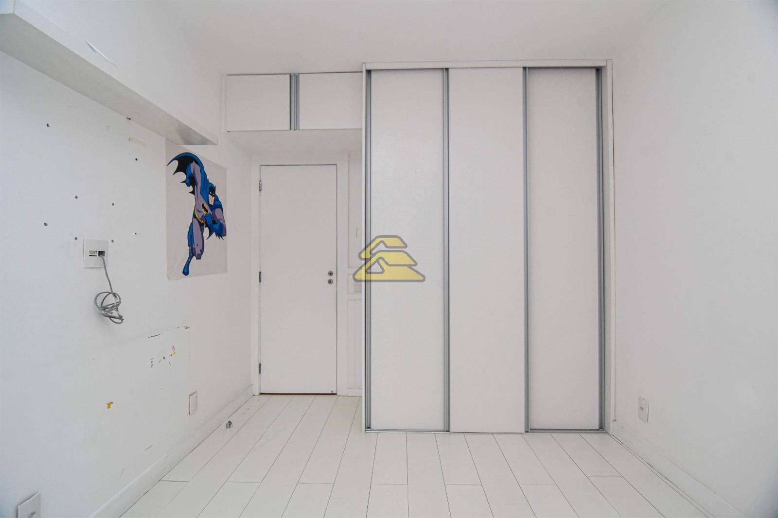 Apartamento à venda com 3 quartos, 220m² - Foto 17