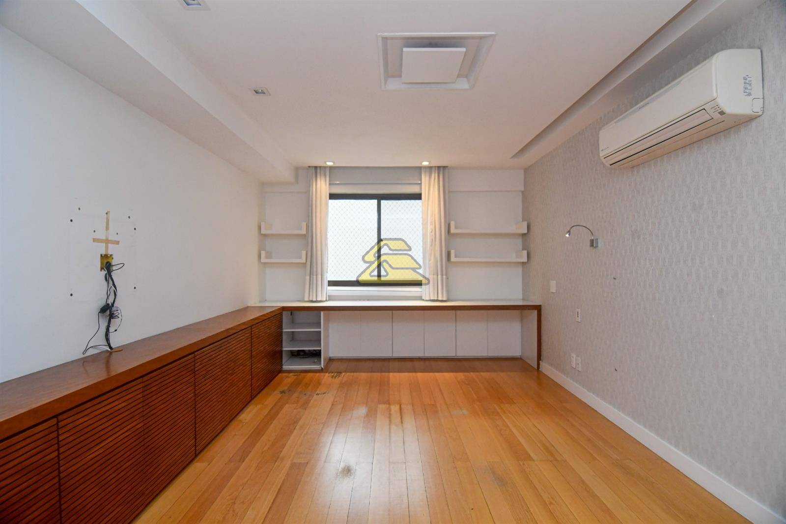 Apartamento à venda com 3 quartos, 220m² - Foto 24
