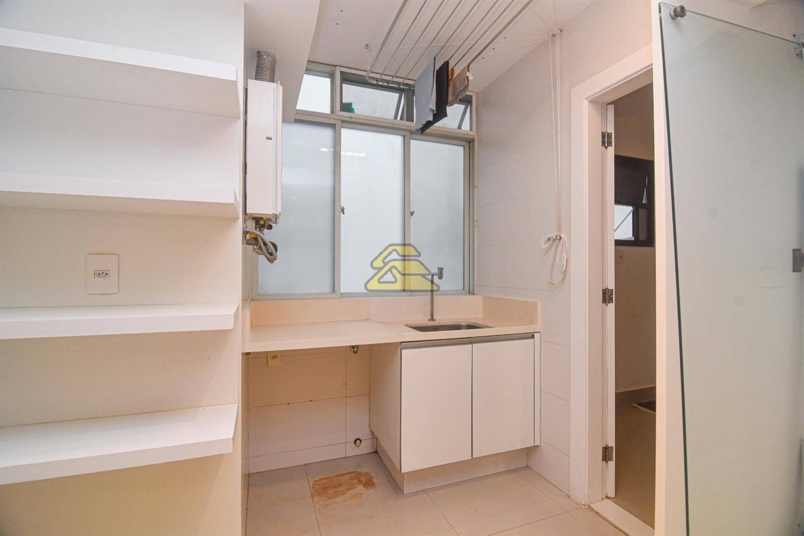 Apartamento à venda com 3 quartos, 220m² - Foto 36