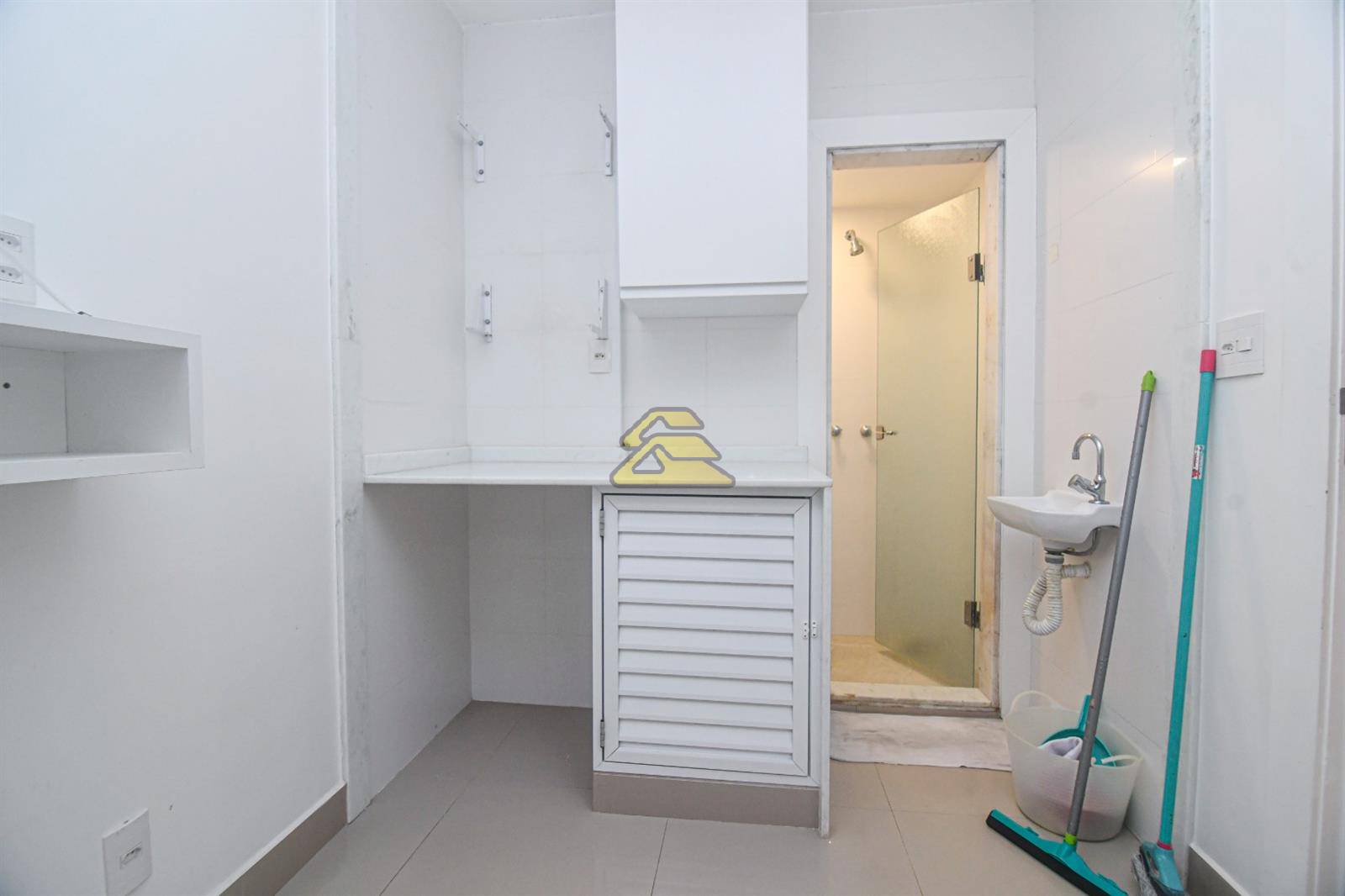 Apartamento à venda com 3 quartos, 220m² - Foto 37