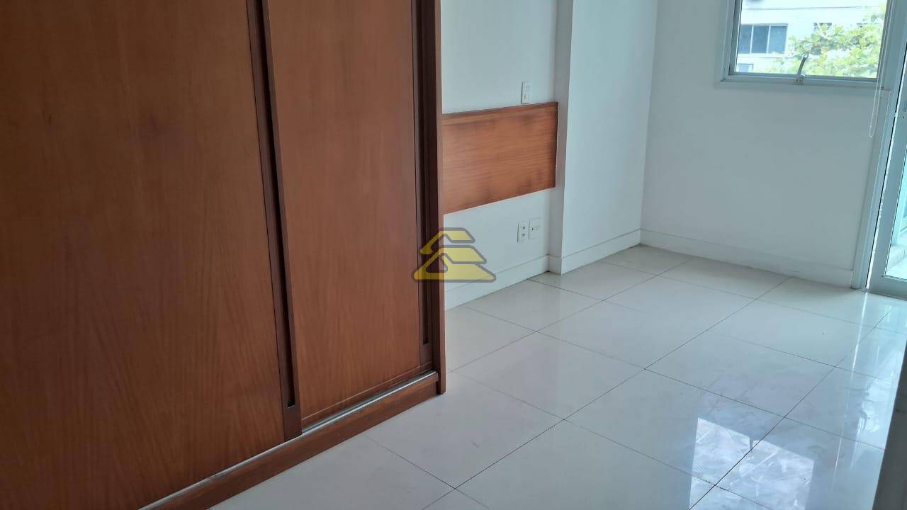 Apartamento para alugar com 4 quartos, 168m² - Foto 9