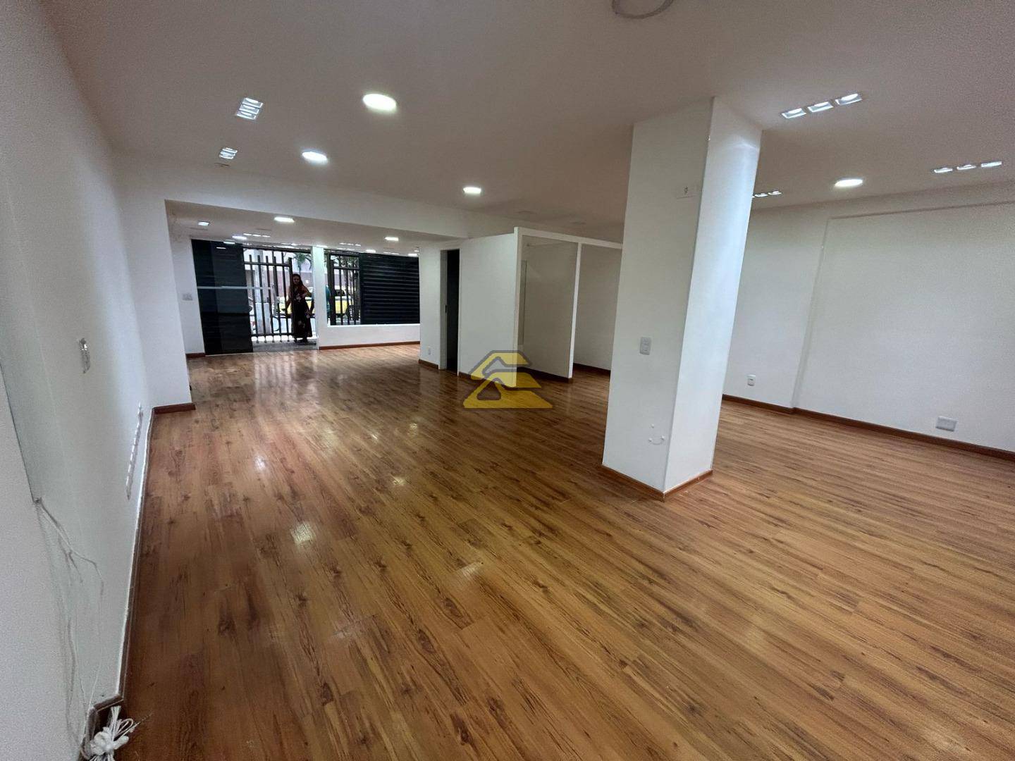 Loja-Salão para alugar, 82m² - Foto 11