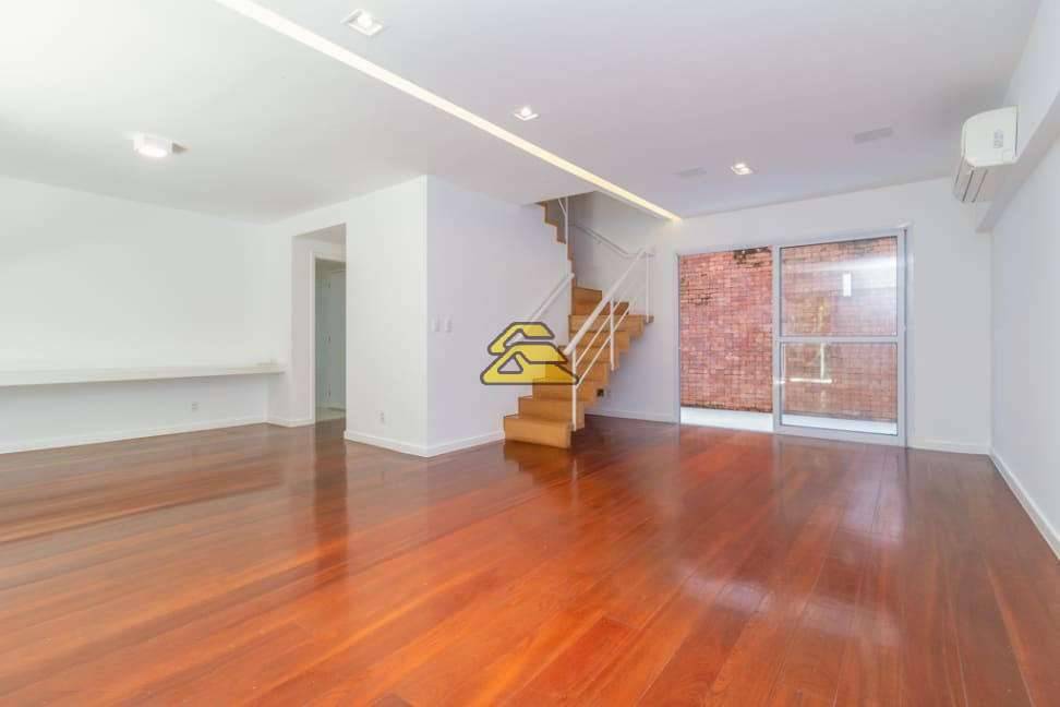 Apartamento à venda com 3 quartos, 199m² - Foto 2