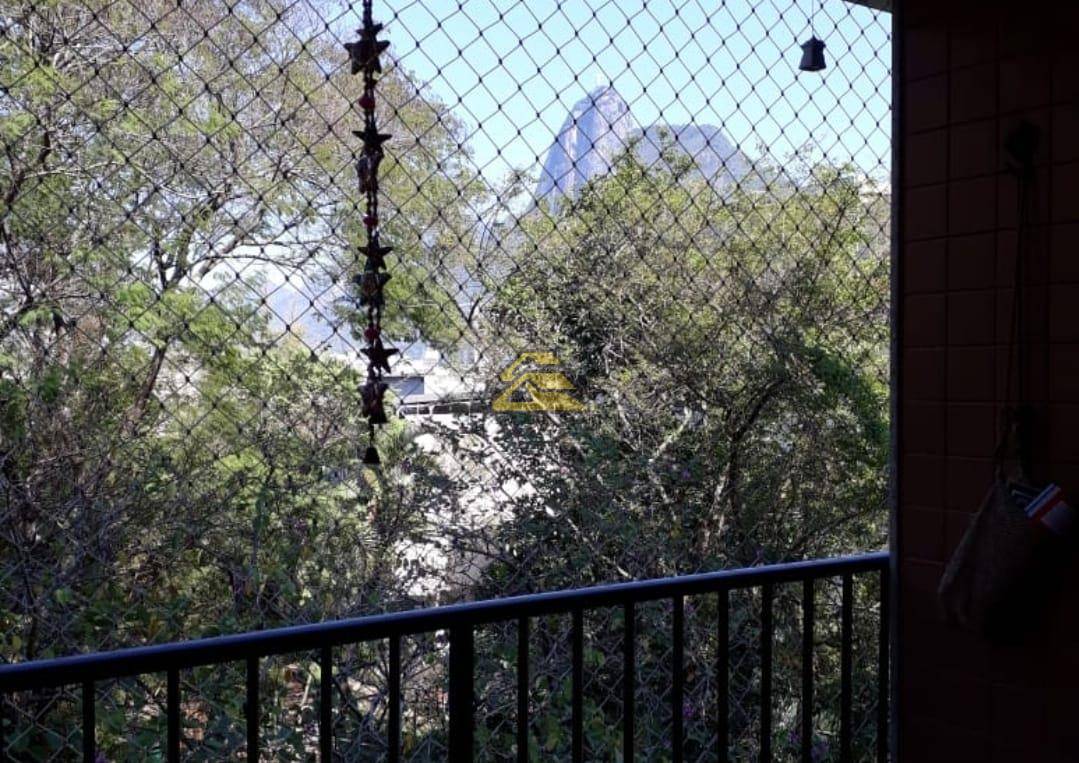 Apartamento à venda com 2 quartos, 86m² - Foto 23