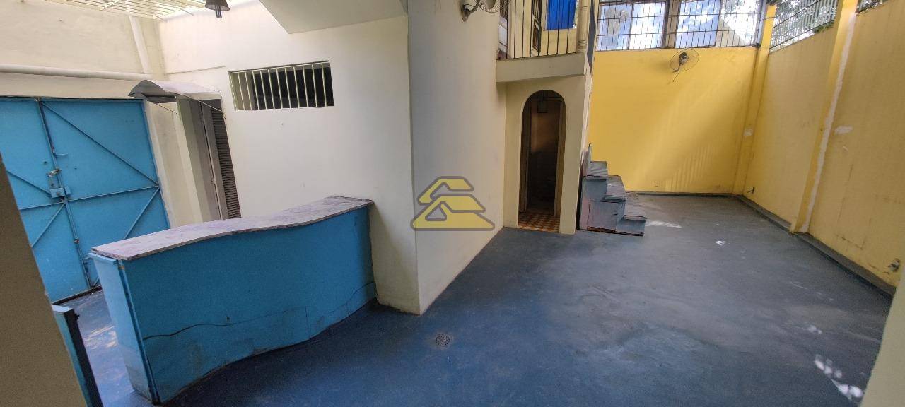 Prédio Inteiro à venda com 3 quartos, 161m² - Foto 28