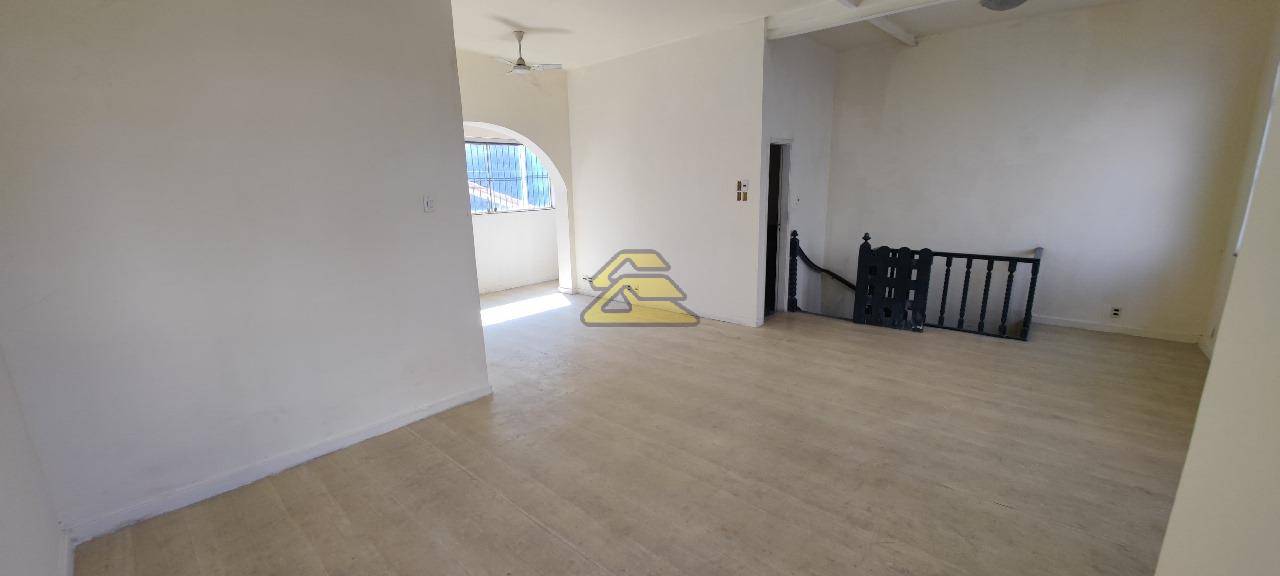 Prédio Inteiro à venda com 3 quartos, 161m² - Foto 2