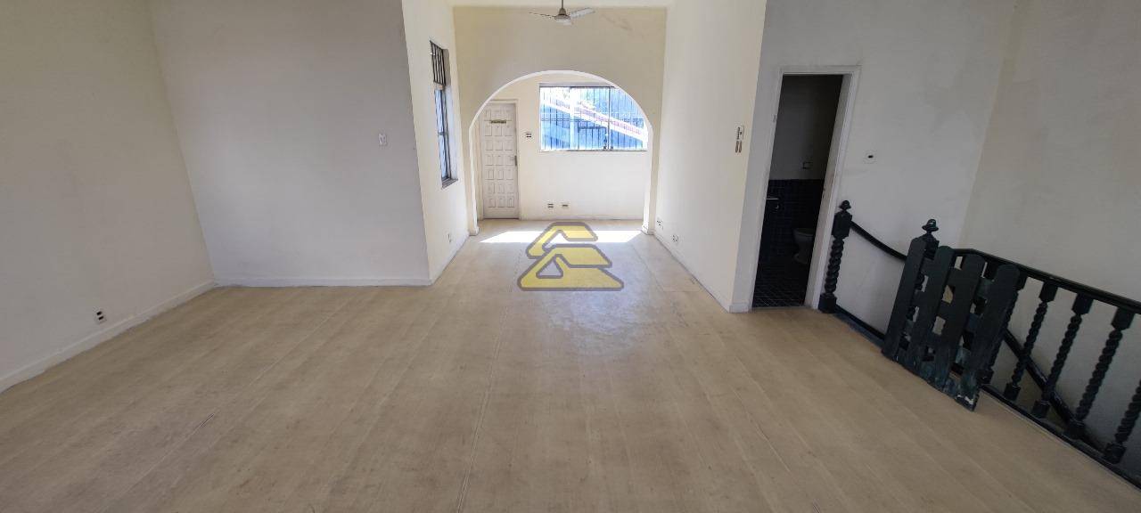 Prédio Inteiro à venda com 3 quartos, 161m² - Foto 1