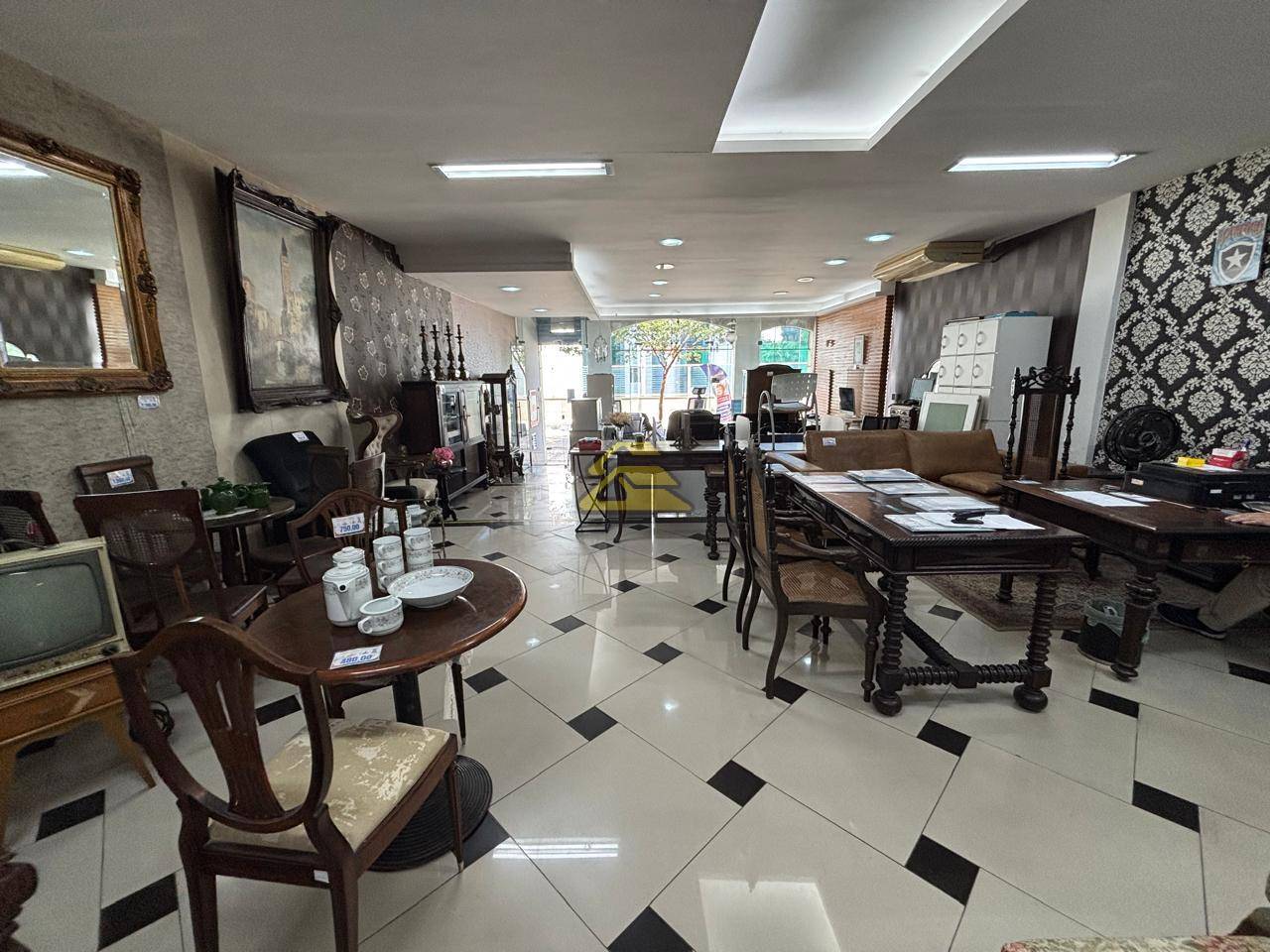 Prédio Inteiro à venda, 900m² - Foto 1