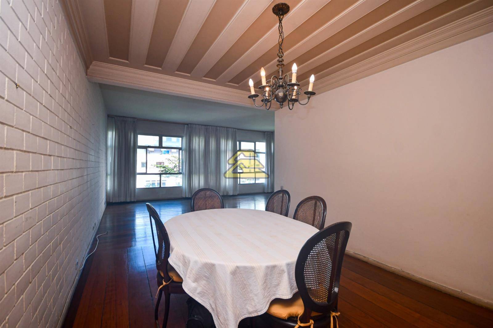 Apartamento à venda com 4 quartos, 200m² - Foto 4