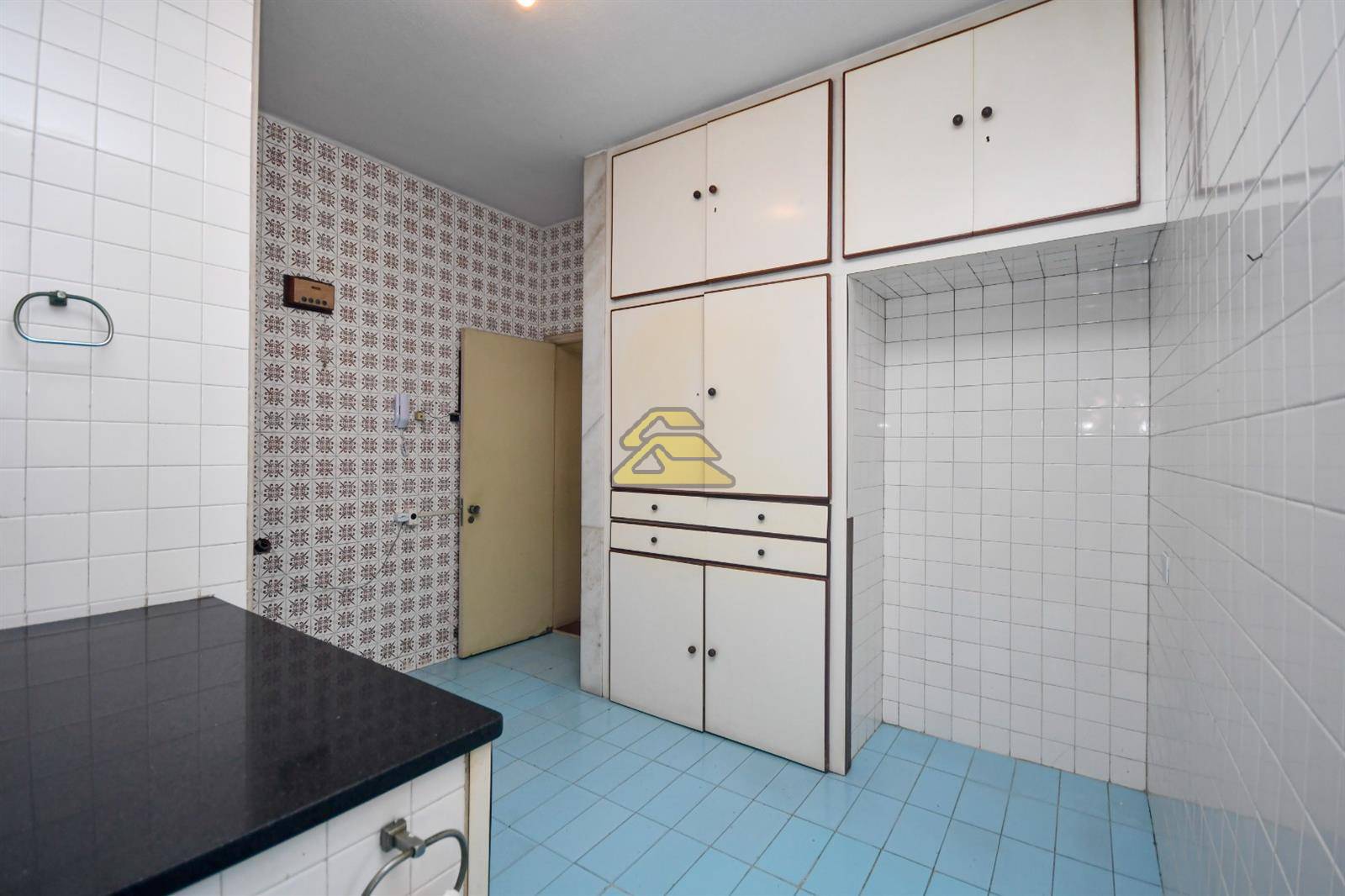 Apartamento à venda com 4 quartos, 200m² - Foto 17
