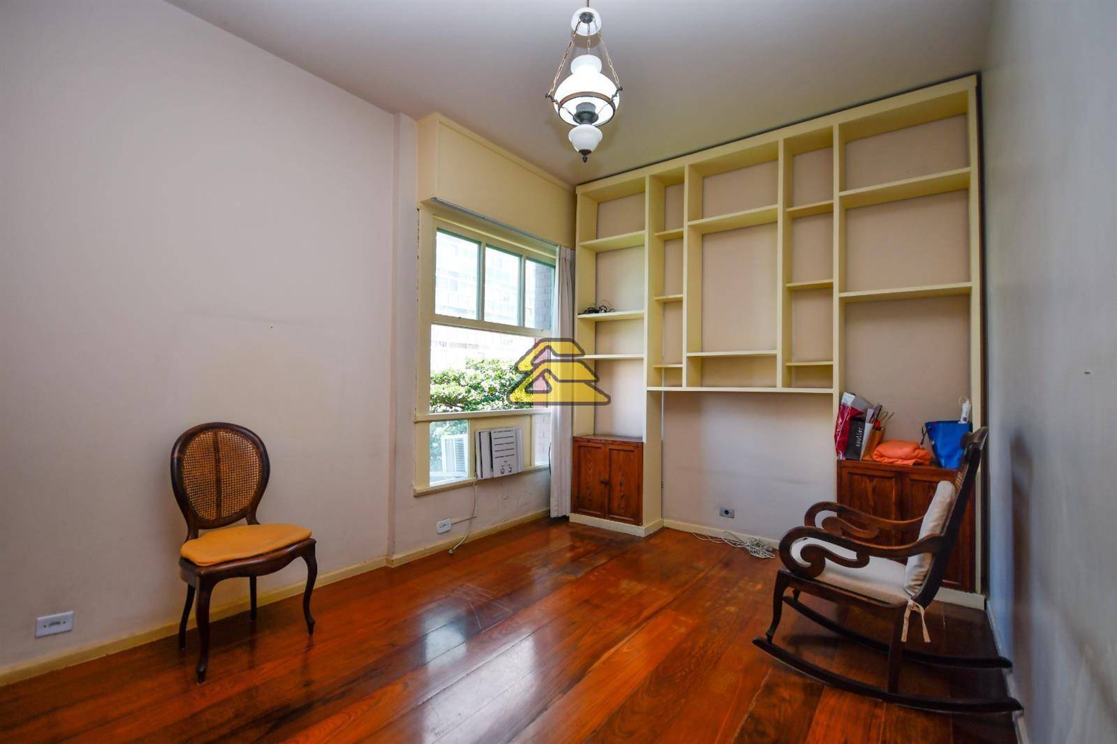 Apartamento à venda com 4 quartos, 200m² - Foto 9