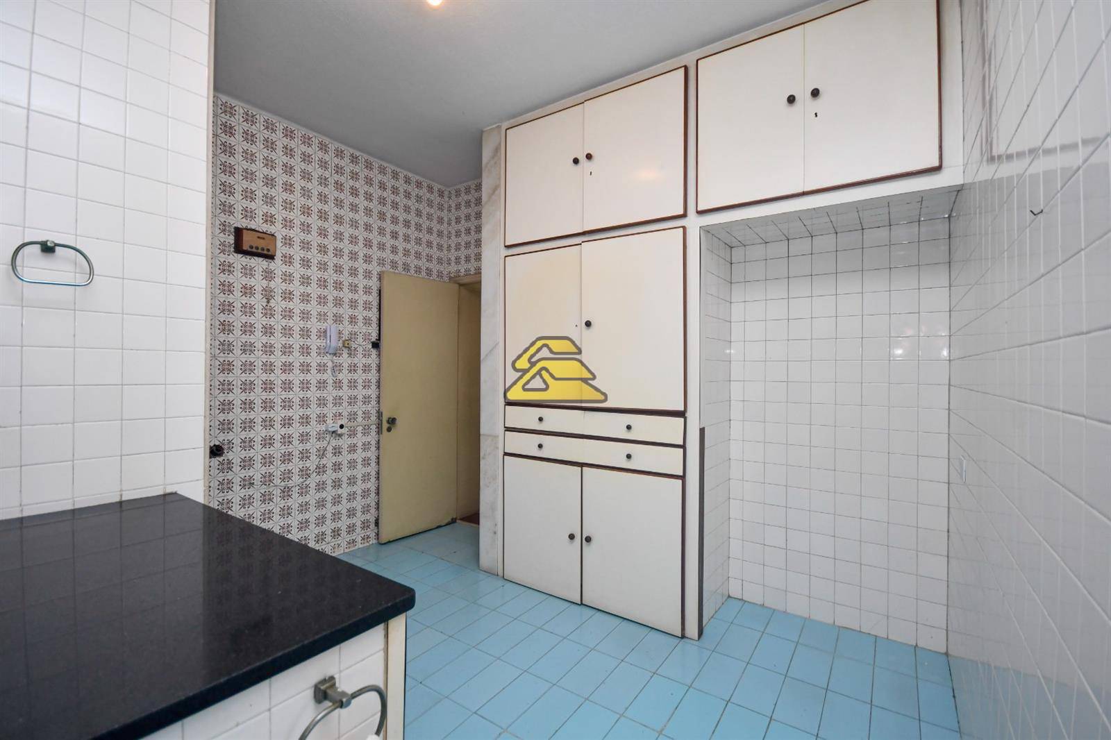 Apartamento à venda com 4 quartos, 200m² - Foto 17