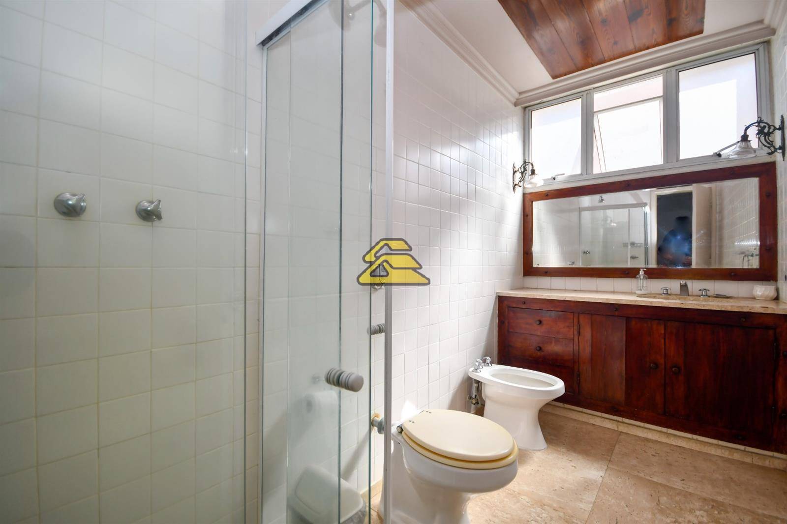 Apartamento à venda com 4 quartos, 200m² - Foto 18