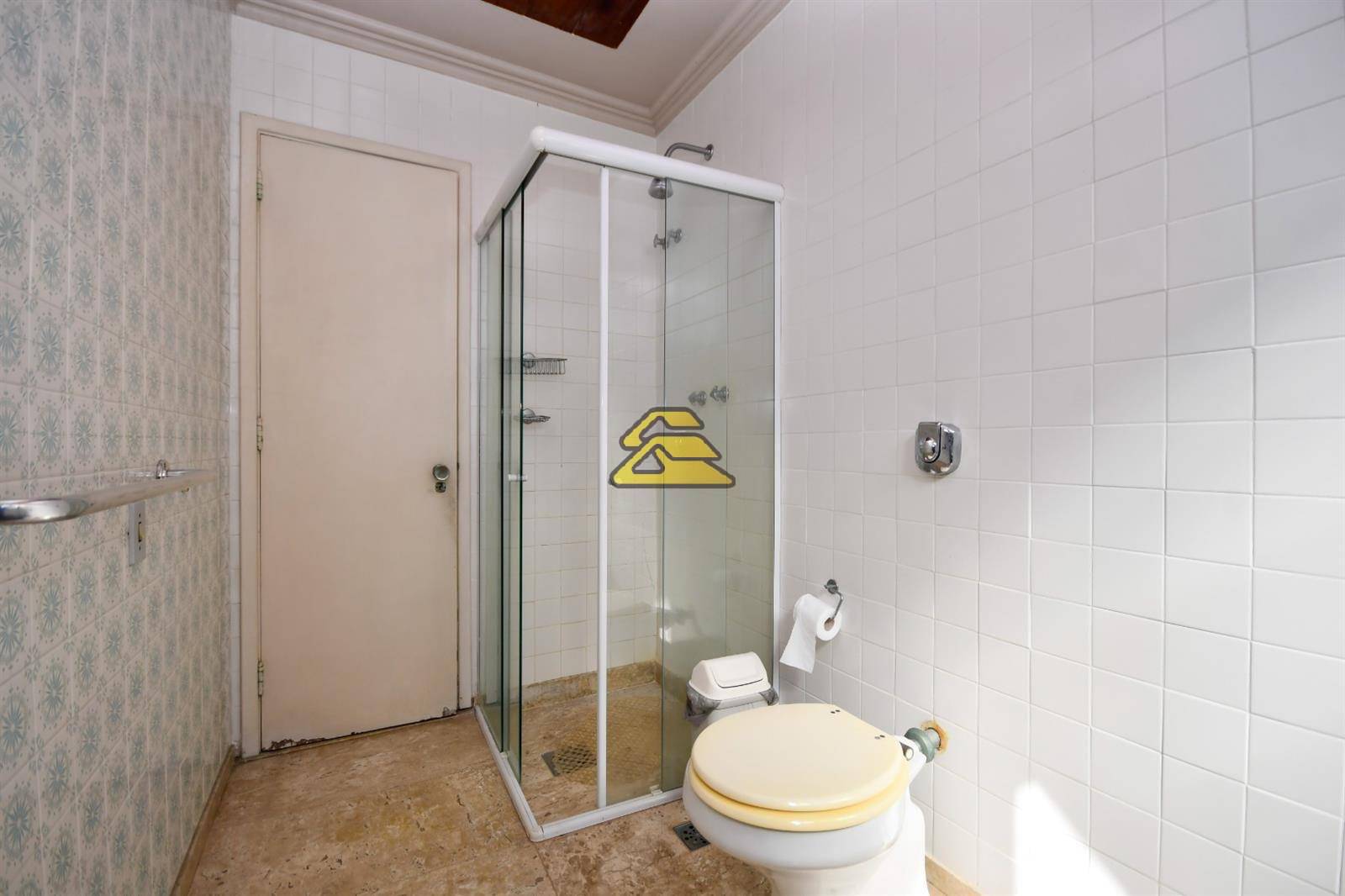 Apartamento à venda com 4 quartos, 200m² - Foto 19