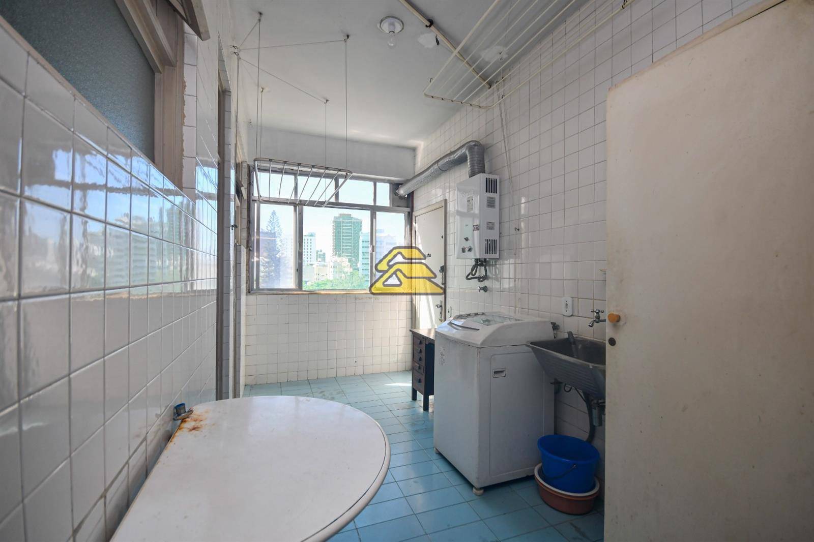 Apartamento à venda com 4 quartos, 200m² - Foto 21