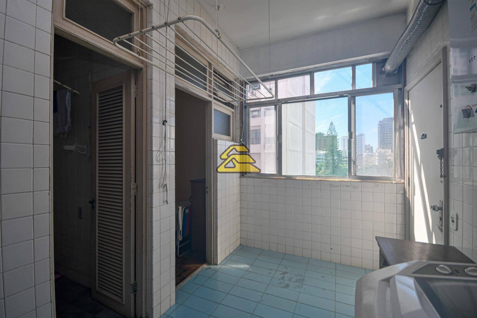 Apartamento à venda com 4 quartos, 200m² - Foto 22
