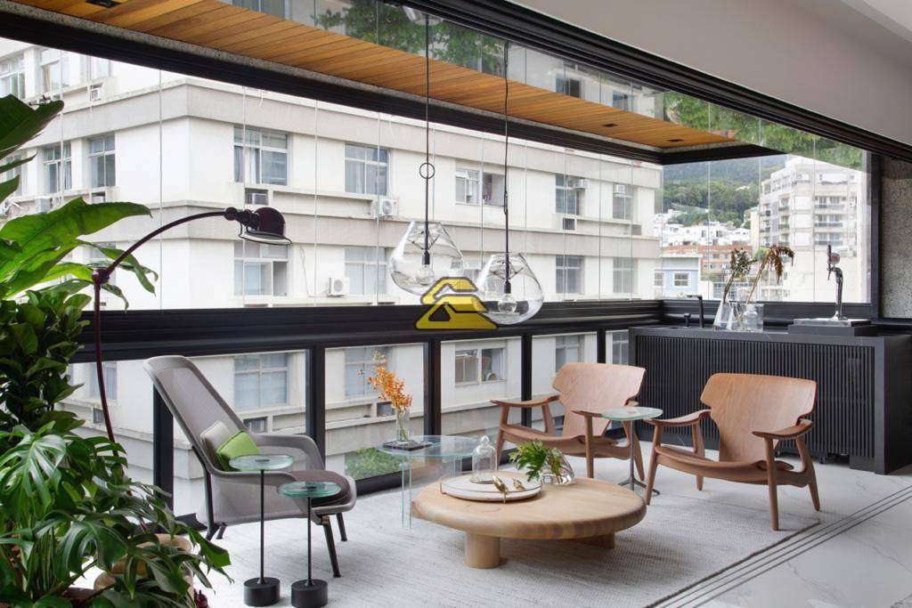 Apartamento à venda com 3 quartos, 220m² - Foto 4