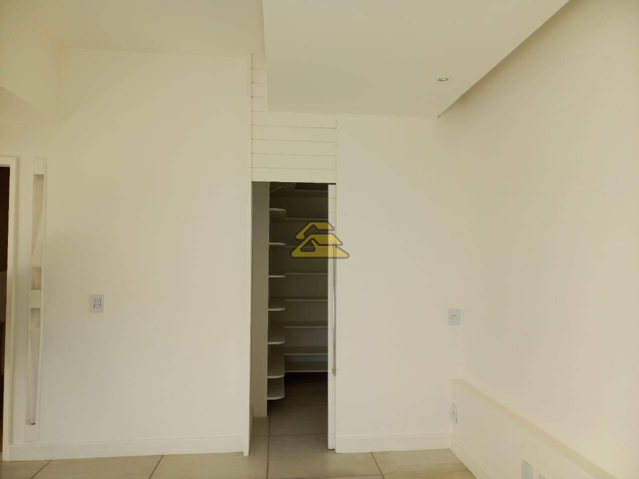 Apartamento à venda com 2 quartos, 71m² - Foto 20