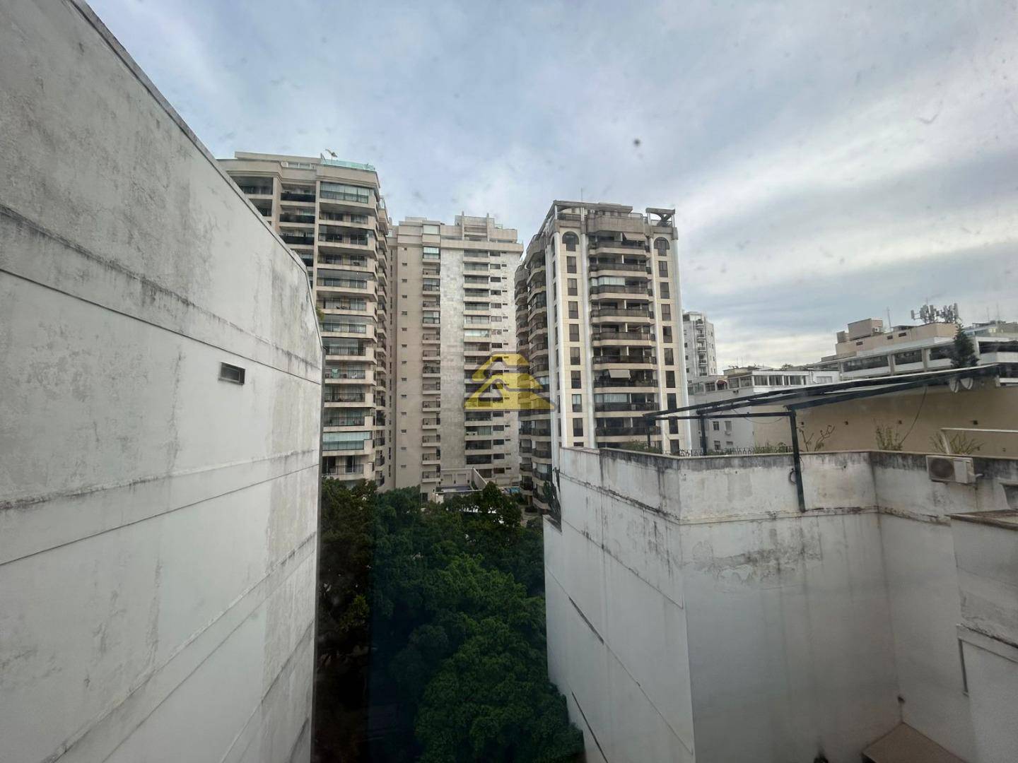 Apartamento para alugar com 3 quartos, 117m² - Foto 6