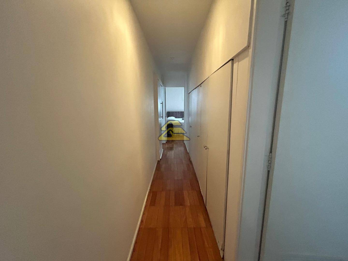 Apartamento para alugar com 3 quartos, 117m² - Foto 17
